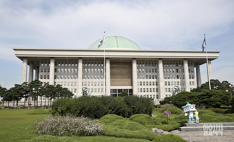 국회의사당 ⓒ고성준 기자 ▲ 국회의사당 ⓒ고성준 ㄱ지ㅏ