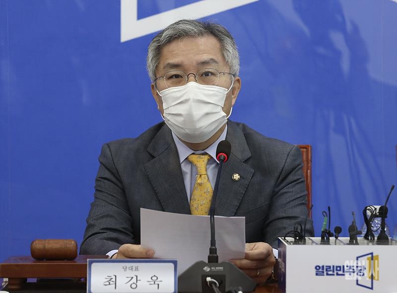 최강욱 열린민주당 대표 ⓒ고성준 기자 ▲ 최강욱 열린민주당 대표 ⓒ고성준 기자