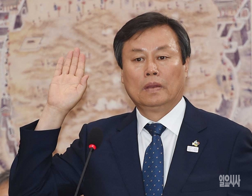 도종환 국회 문화체육관광위원장 ▲ 도종환 문체부 장관