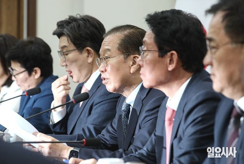 ‘<b>단일화</b> 고삐’ 당긴 <b>권영세</b> “필요 시 <b>결단</b>낼 수도⋯”