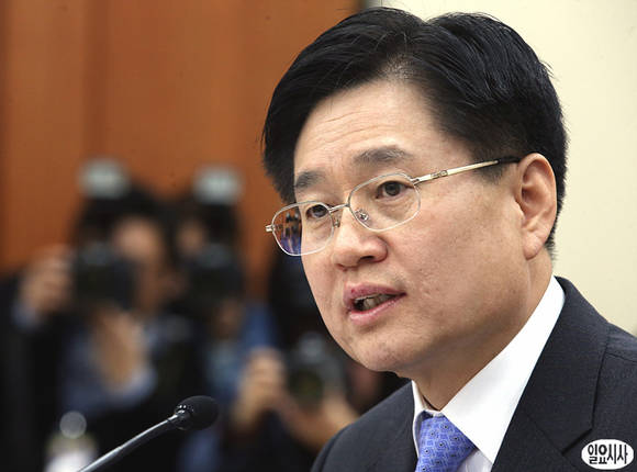 지난 3월25일, 국회 인사청문회 당시 답변하는 김덕중 국세청장